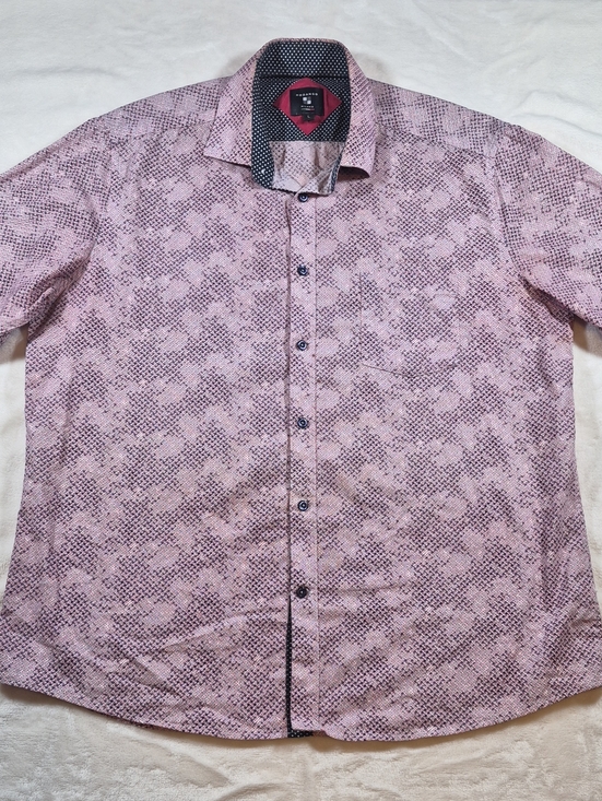 Modango Other - Men's Patterned Light Pink Casual Button-Down Shirt